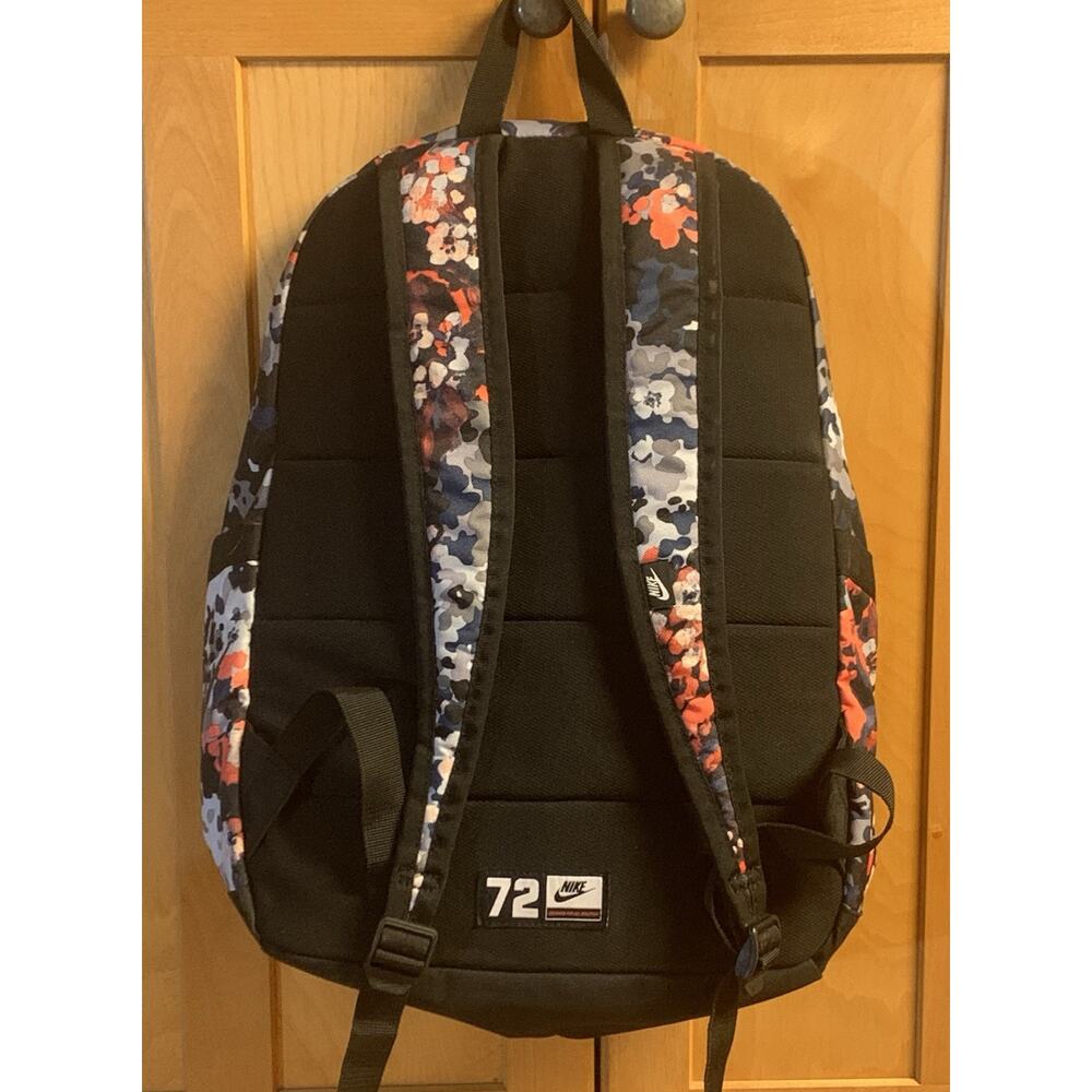NIke 72 Floral Backback All Access Laptop Sleeve and Multi Storage Compartments - Picture 7 of 8